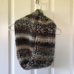 🍁American Eagle infinity scarf